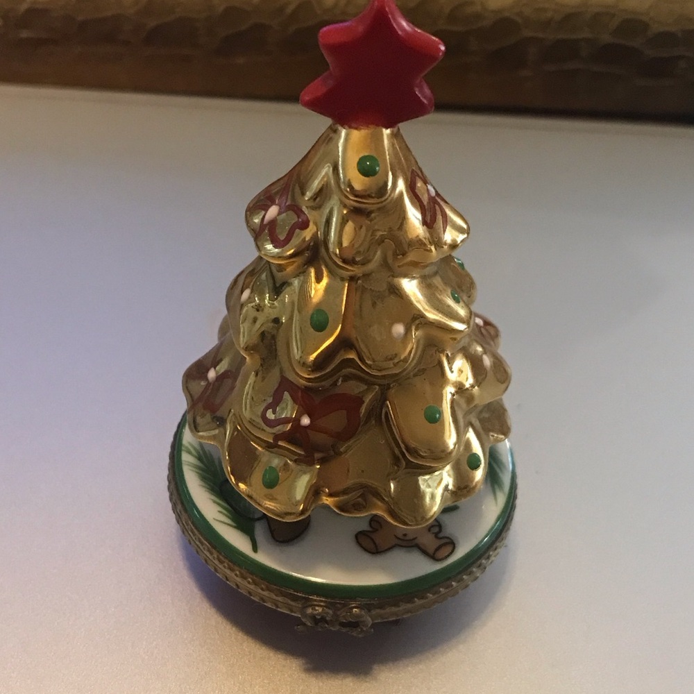 Vintage, Limoges Hand-Painted Gold Christmas Tree Ornaments with Red Star - Picture 13 of 13
